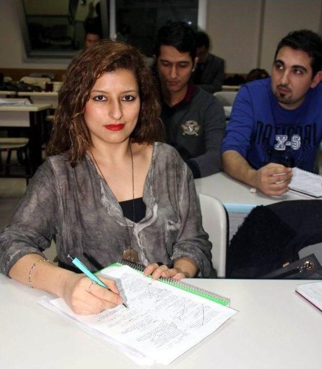 &Ouml;ğretmen Adayları &lsquo;kpss&rsquo; İle Hayatlarına Y&ouml;n Verecek 1