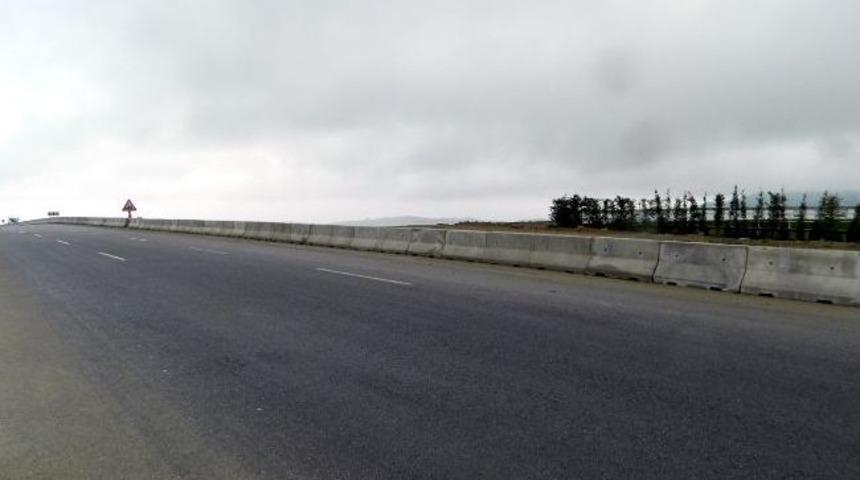 Mudanya Yoluna Beton Bariyerli Tedbir