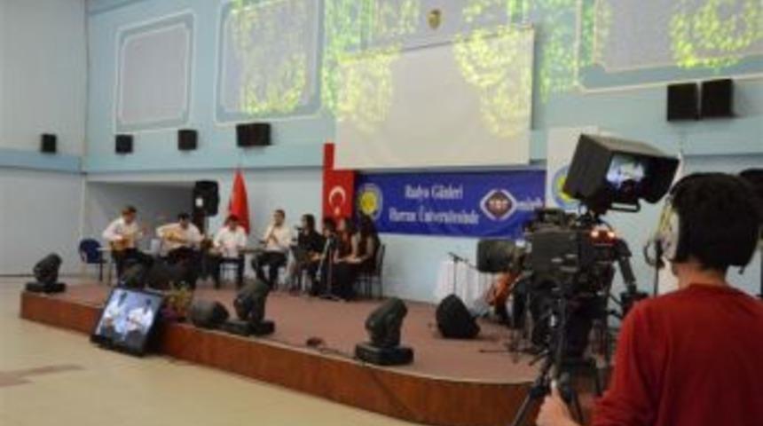 TRT M&uuml;zik &uuml;niversiteden canlı yayınlandı