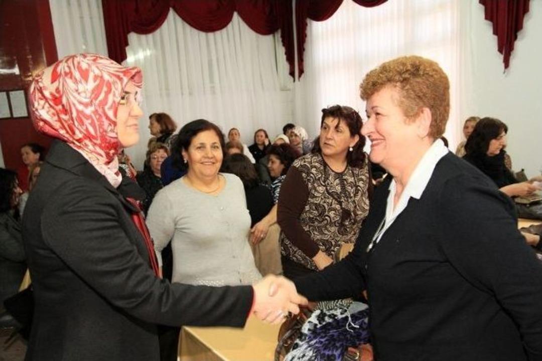 G&ouml;n&uuml;l El&ccedil;ileri Huzurevini Ziyaret Etti