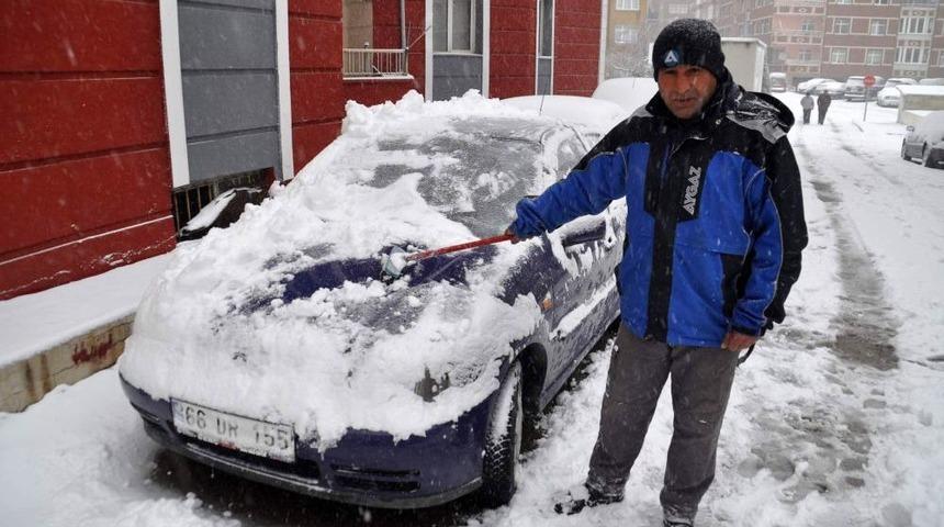 Yozgat&rsquo;ta Kar Yağışı 100 K&ouml;y Yolunu Ulaşıma Kapadı