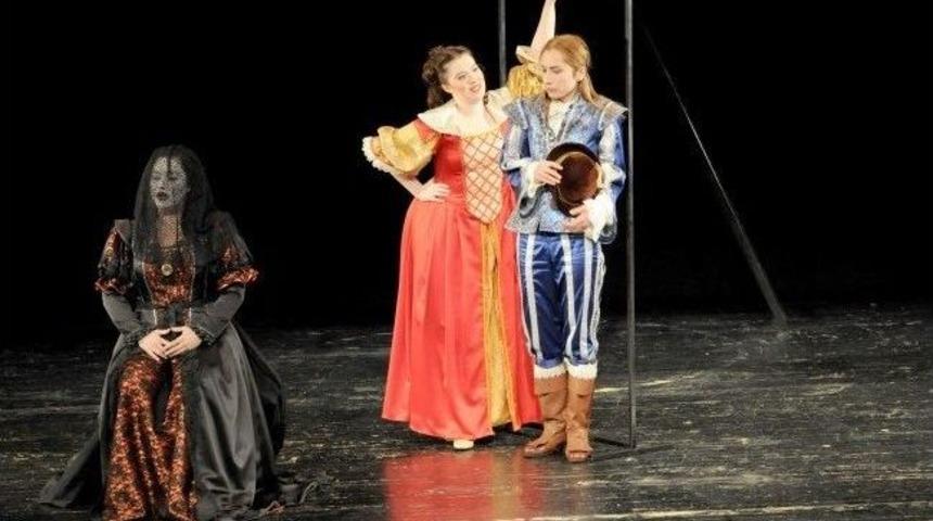 Edt&rsquo;den &lsquo;on İkinci Gece&rsquo;