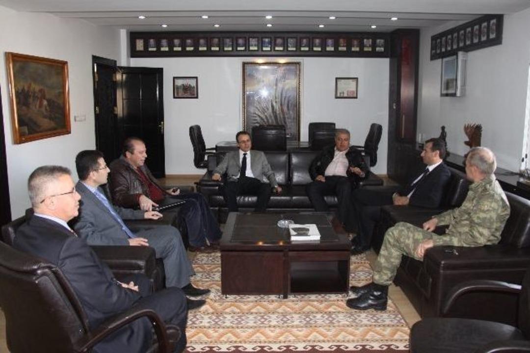 Vali Tekinarslan Doğubayazıt'ta İncelemelerde Bulundu