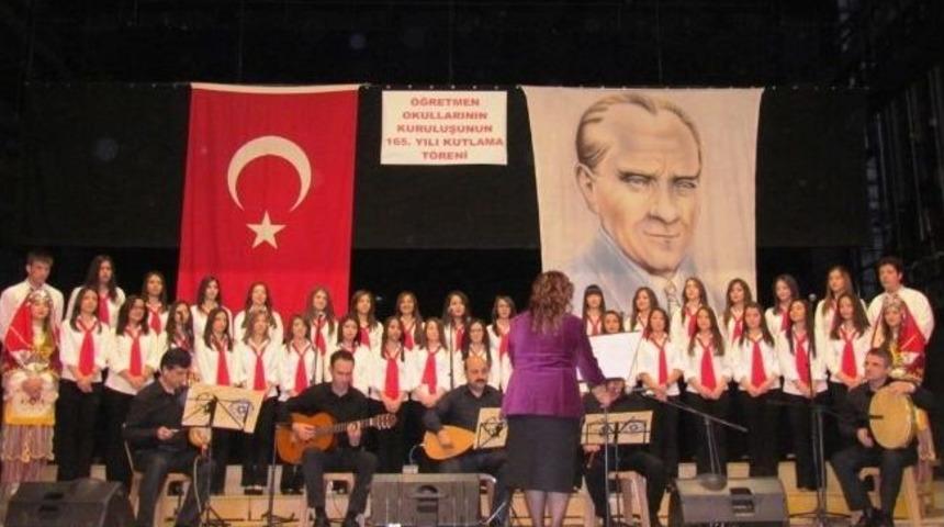 &Ouml;ğretmen Okullarının 165. Yılı T&uuml;rk&uuml;lerle Kutlandı