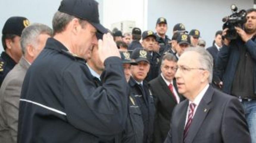 Polisler 17 Yıl Erken &Ouml;l&uuml;yor