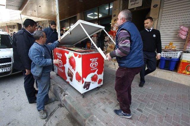 Bayraklı&rsquo;da Zabıta Denetimleri Hız Kesmiyor 1