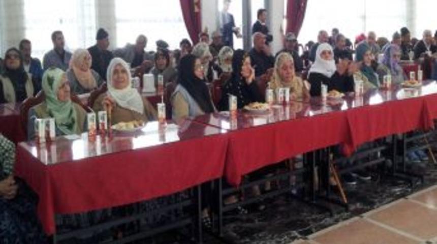 Fırat &Uuml;niversitesi &Ouml;ğrencileri Huzurevini Ziyaret Etti