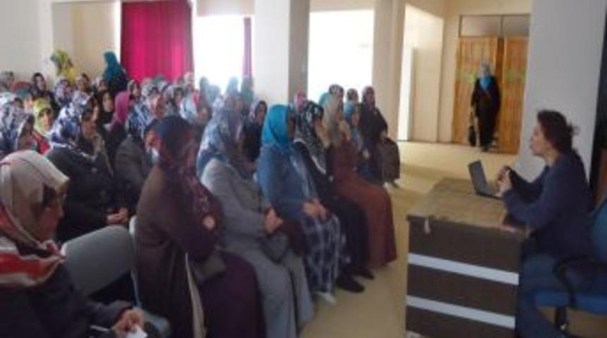 Opr. Dr. Samur: Meme Kanseri &Ouml;l&uuml;mc&uuml;l Değildir