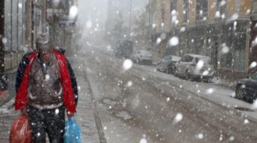 Baharı Bekleyen Bayburt Karla Uyandı