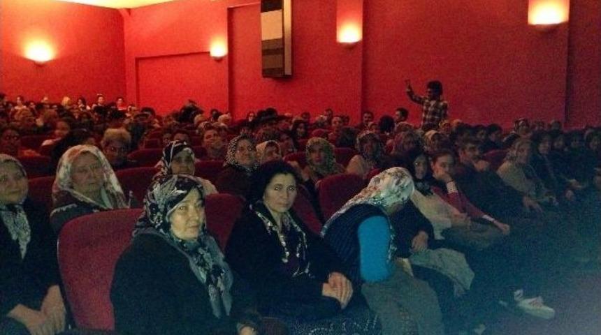 K&ouml;yl&uuml;ler Tiyatroyu Heyecanı