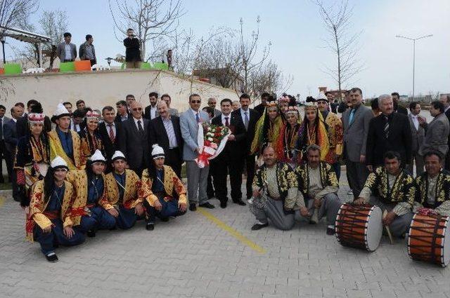 Üniversitede Nevruz Şenliği