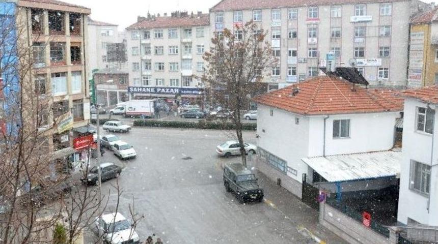 Karaman&rsquo;a Mart Karı Yağdı