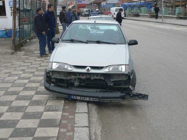 Bozüyük'te Trafik Kazası, 1 Yaralı