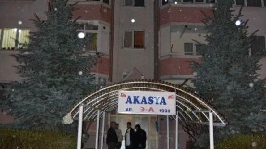 Kayseri&rsquo;de Bı&ccedil;aklı Kavga: 1 Yaralı