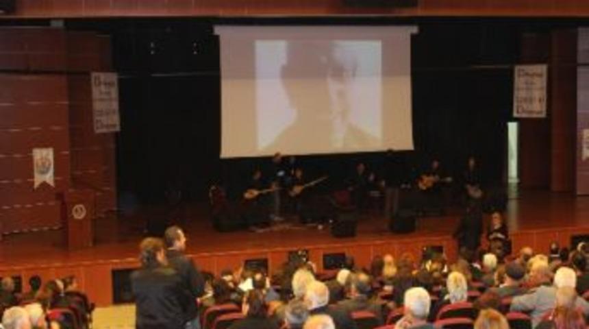 Mersin'de Aşık Veysel Anıldı