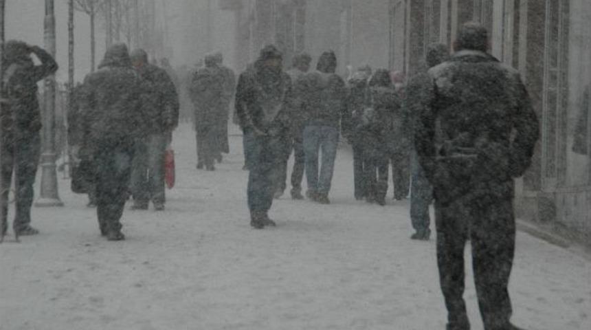 Erzurum'da Kış Geri Geldi