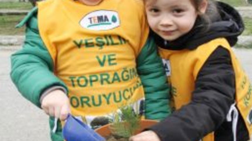 Minik Eller, Doğa Eğitim Parkı'nda Fidan Dikti