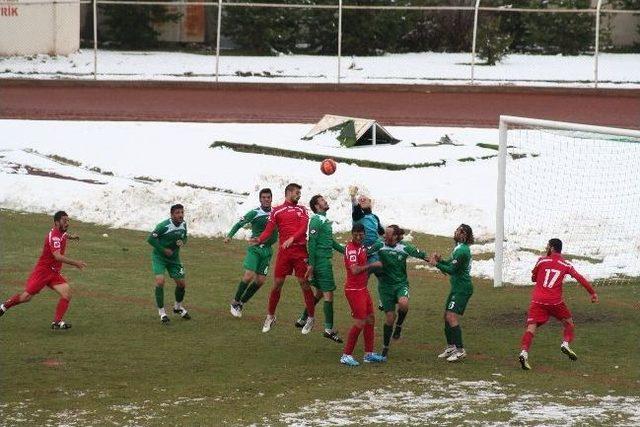 Erzincan Refahiyespor: 1 - Manavgat Evrensekispor: 1