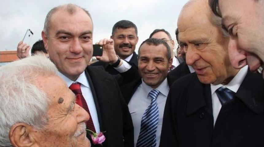 Bah&ccedil;eli&rsquo;yi Ağzında G&uuml;lle Karşıladı