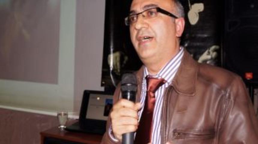 Do&ccedil;. Ungan: Bilgili Ve K&uuml;lt&uuml;rl&uuml; &Ouml;ğrenci Yetiştiremiyoruz