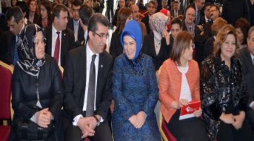 Emine Erdoğan'dan Bağımlılıkla M&uuml;cadele Projesine Tam Destek