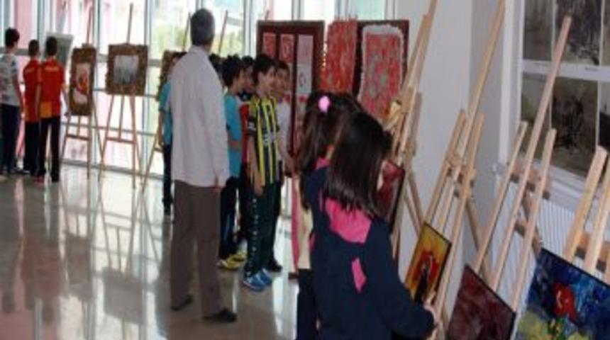 Feza Berk &Ouml;ğrencilerinden &Ccedil;anakkale Sergisi