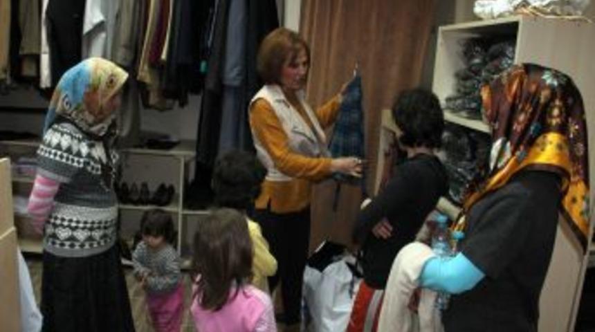 Sevgi &Ccedil;emberi'de, G&uuml;ltekin Ailesine Yardım Yaptı