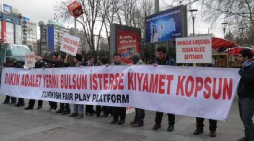 Trabzonspor Taraftarı Şikeyi Protesto Etti