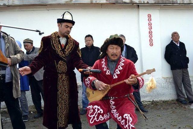 Kazak Türklerinden Nevruz Kutlaması