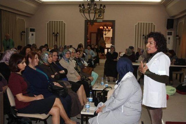 Ak Parti Kadın Kolları&rsquo;ndan Yaşlılar Haftası Konferansı 3