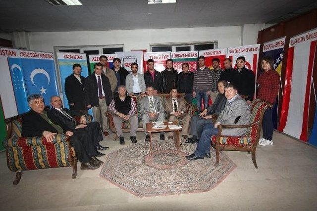 G&uuml;neş Vakfın&rsquo;da &ldquo;t&uuml;rk D&uuml;nyasında Nevruz&rdquo; Konferansı 1