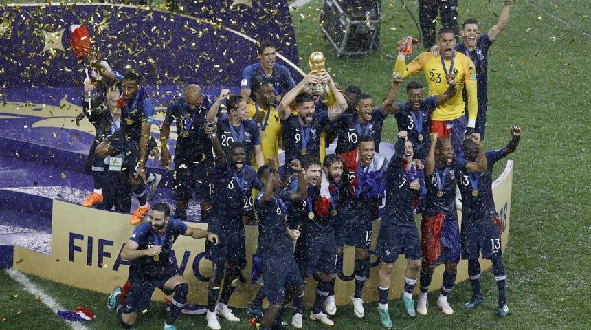 D&uuml;nya Kupası'nı kazanan Fransa 170 milyon TL gelir elde etti