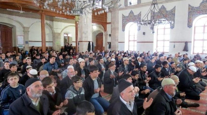 Bedi&uuml;zzaman Said Nursi İ&ccedil;in Mevlid-i Şerif Okutuldu