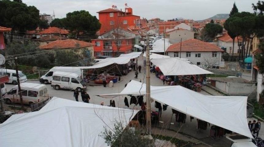 Selendi'de Tuhafiye Pazarı Taşındı