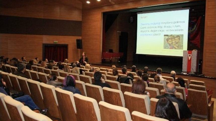 Ted&rsquo;de İletişim S&ouml;yleşisi