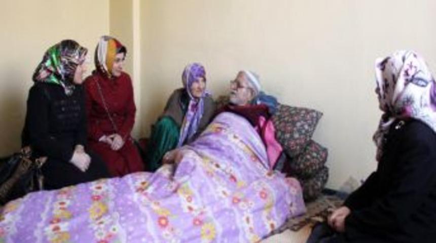 Aile Ve Sosyal Politikalar İl M&uuml;d&uuml;rl&uuml;ğ&uuml; Ekipleri, Yaşlıları Evinde Ziyaret Etti