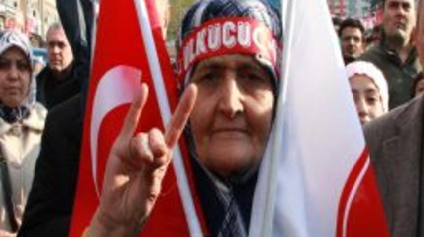 Bah&ccedil;eli: H&uuml;k&uuml;meti Yıkmak Isteyenler K&ouml;t&uuml;, Devleti Yıkmak Isteyenler Mi Iyidir?