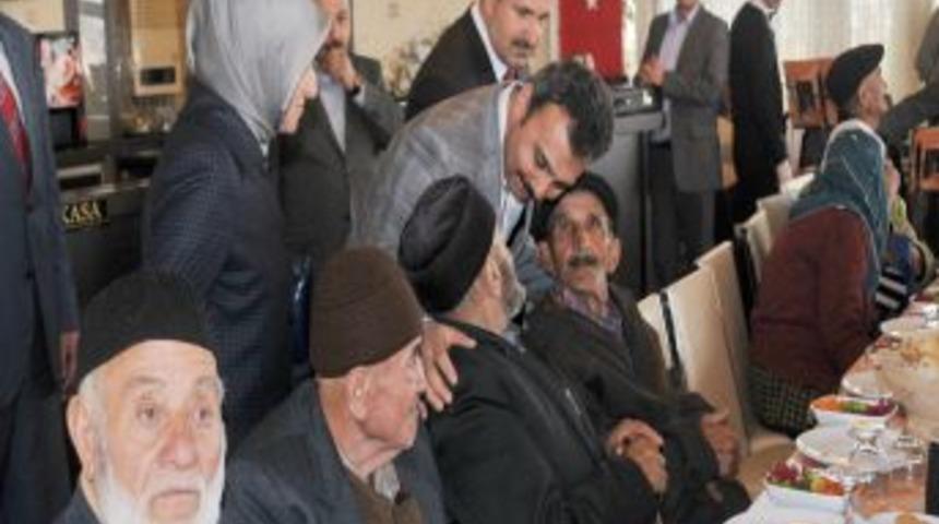 G&ouml;n&uuml;ll&uuml;ler Devreye Girince Yaşlılar Yalnız Olmadıklarını Hissetti