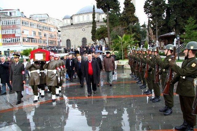 Emekli Astsubay Kalbine Yenildi 1