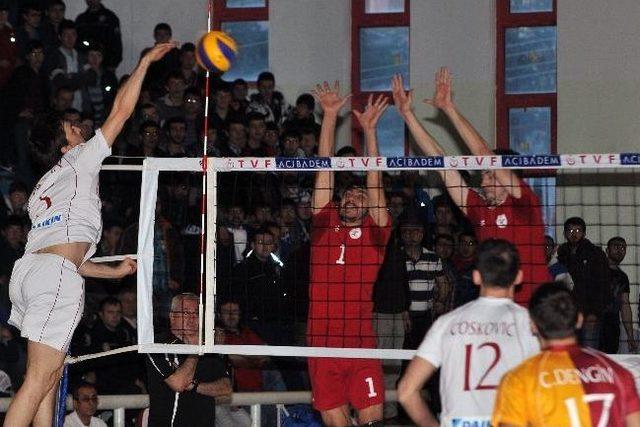 Acıbadem Erkekler Voleybol Ligi