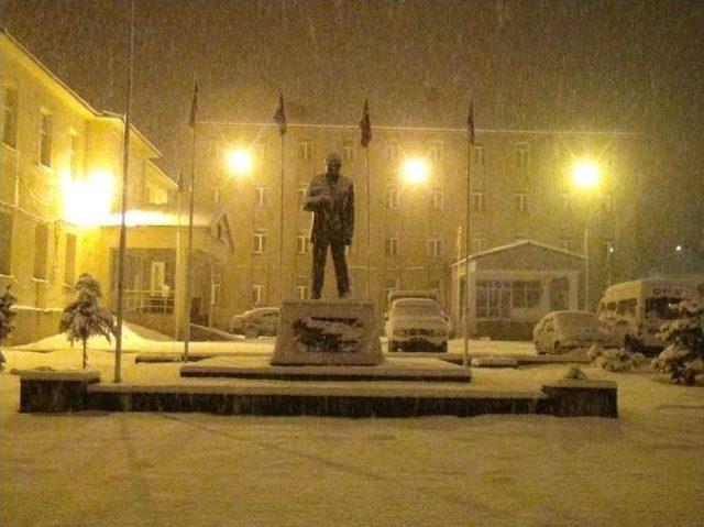 Tatvan&rsquo;da Kar Yağışı 2