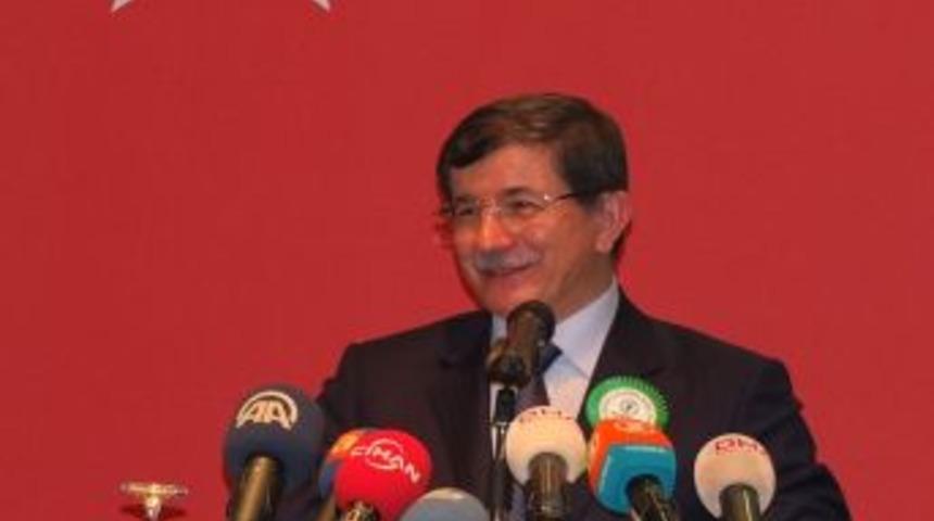 Bakan Davutoğlu: Hi&ccedil; Bir Devletin Bize Tepeden Bakmasına Rıza G&ouml;stermeyiz