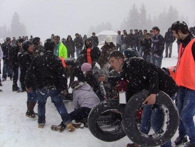 Artvin &Ccedil;oruh &Uuml;niversitesi&rsquo;nden Geleneksel Kar Şenliği 3