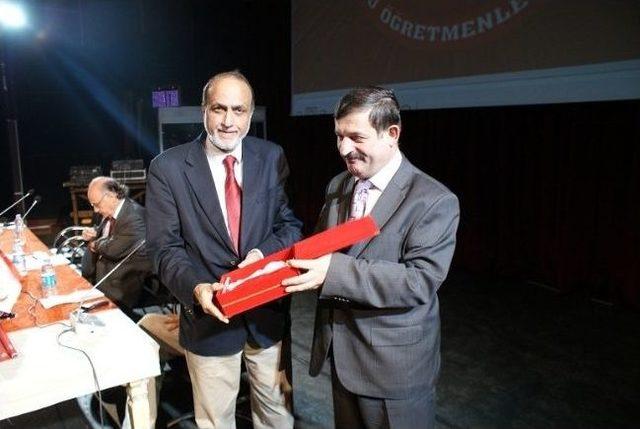 Öğ-der Diyarbakır’da Konferans Düzenledi