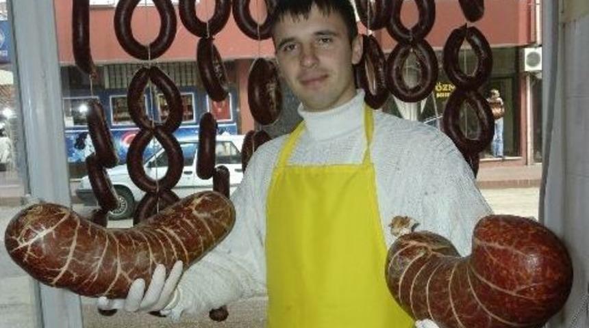 Dev Sucuklara B&uuml;y&uuml;k İlgi