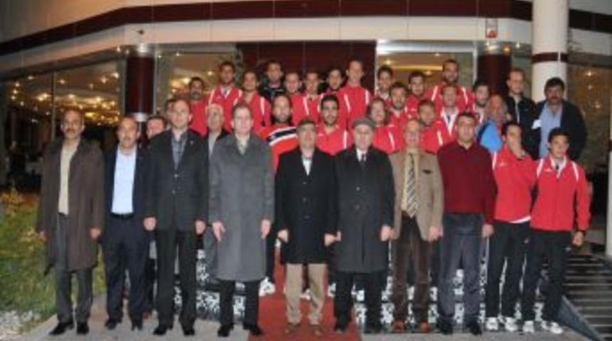 Niğde Belediyespor, Moral Depoladı