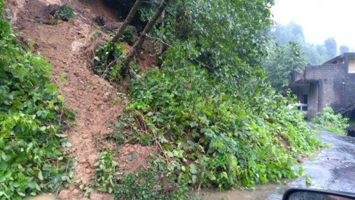 Rize'yi sağanak vurdu  G4