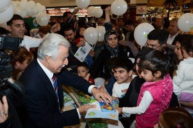 Zihni Aldırmaz &Ccedil;ocuklara Suyun &Ouml;nemini Anlattı 2