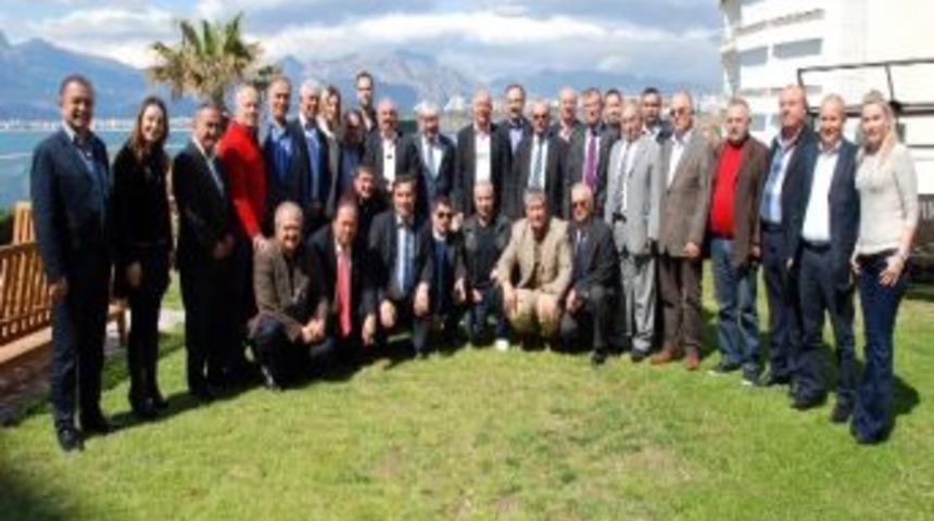 Antalya B&uuml;y&uuml;kşehir Belediye Başkanı Mustafa Akaydın: