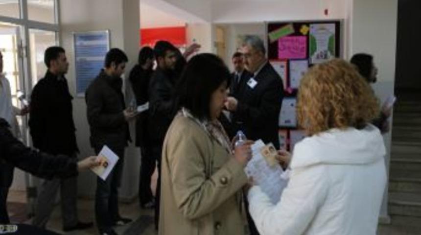 Usta Gazeteci Nuriye Akman &Uuml;niversite Sınavına Girdi